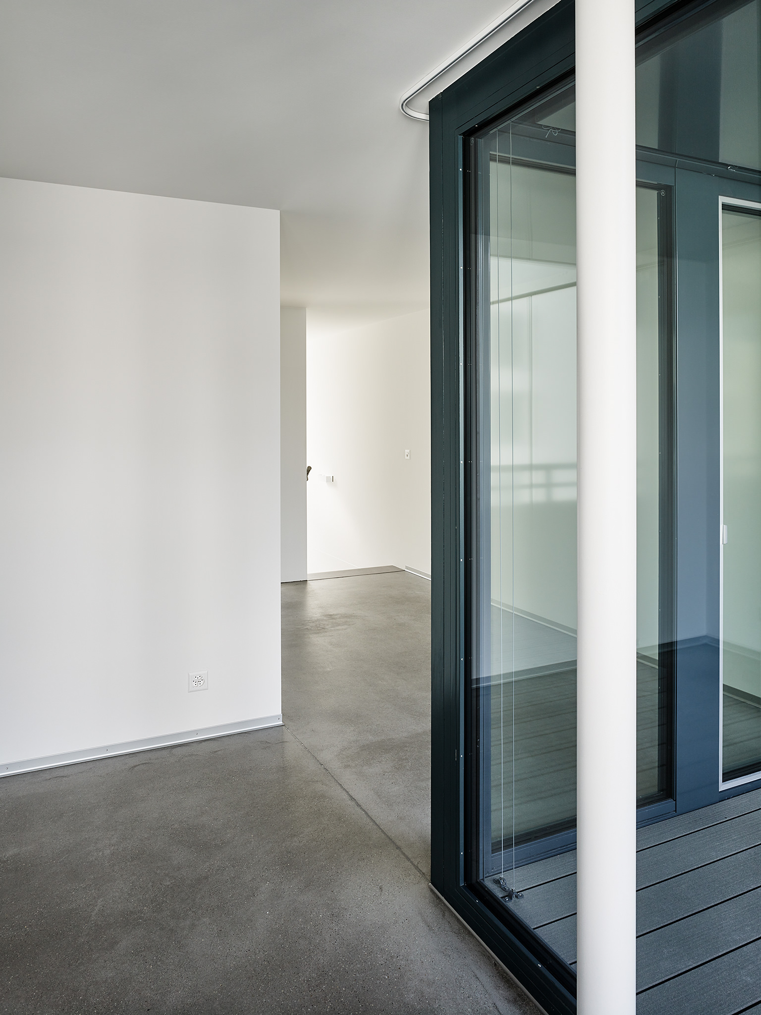 E17630 Alpa 063564 SCREEN